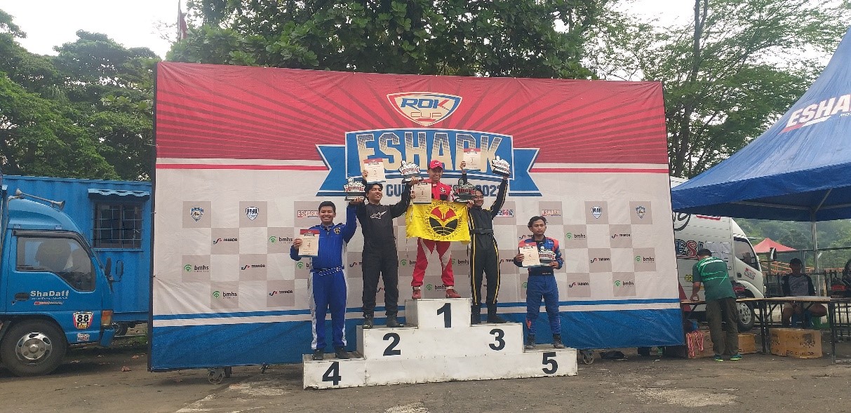 Tim Karting Kompetitif UPI Meraih Podium 1 Pada Kejuaraan Eshark Rok Cup Indonesia 2023