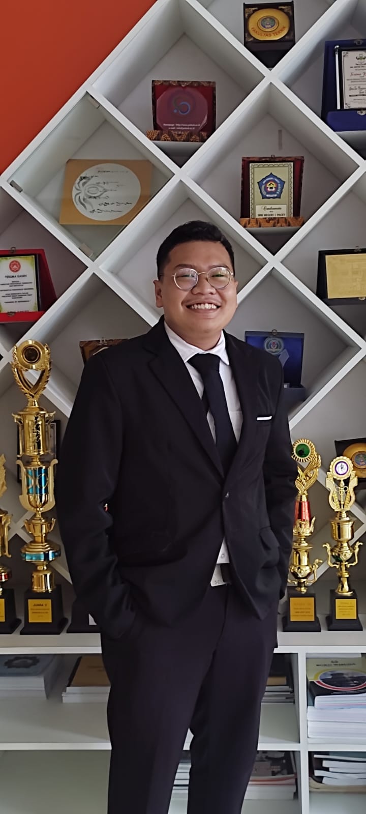 Jahril Nur Fauzan : Wisudawan terbaik Program Studi Pendidikan Teknik Elektro