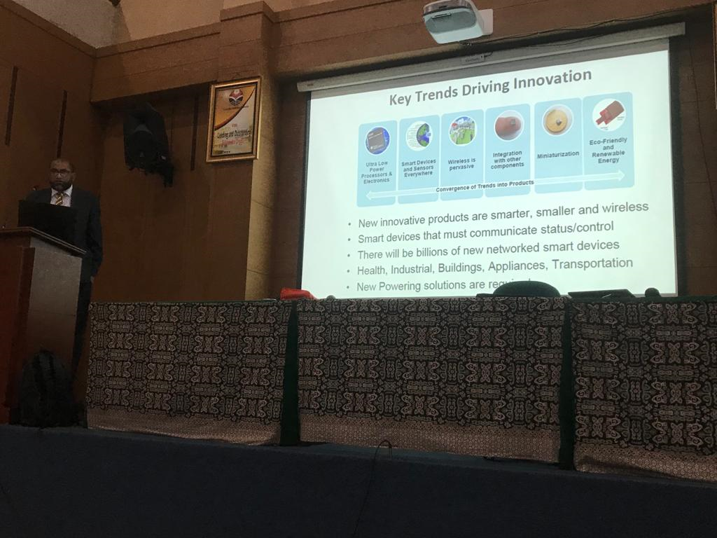 STUDIUM GENERALE: “ENERGY HARVESTING FROM ELECTROMAGNETIC WAVES AND FLIEDS” Yang Dibawakan Oleh Muhammad Bilal, M.Sc dari University of Portsmouth.