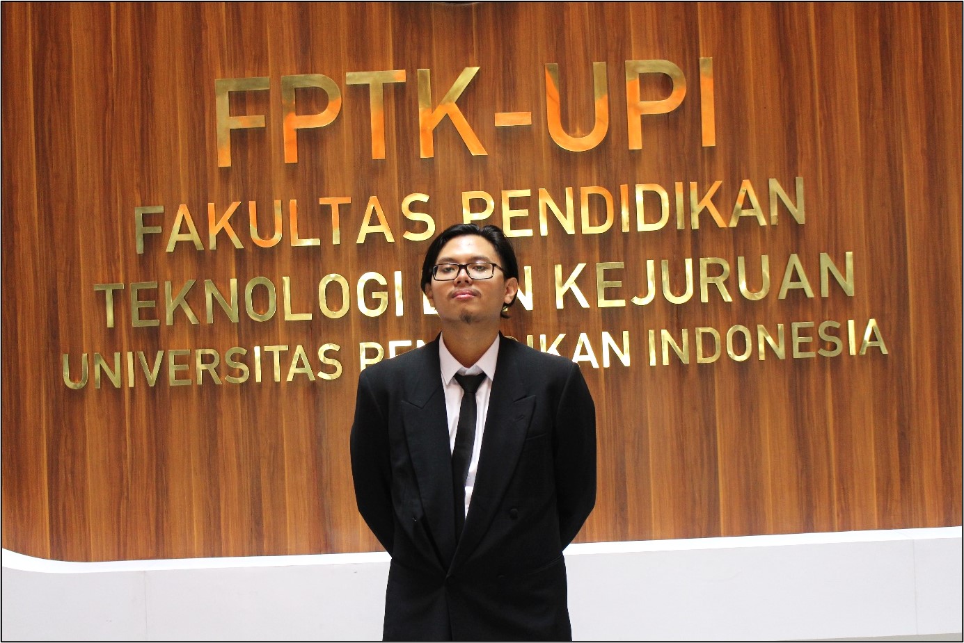 Yusuf Ihsan Sumirat Al-Kaaarim : Datang Tanpa Bekal Ilmu Teknik, Pulang Membawa Predikat Lulusan Terbaik Program Studi Teknik Elektro Pada Wisuda Gelombang III Tahun 2023