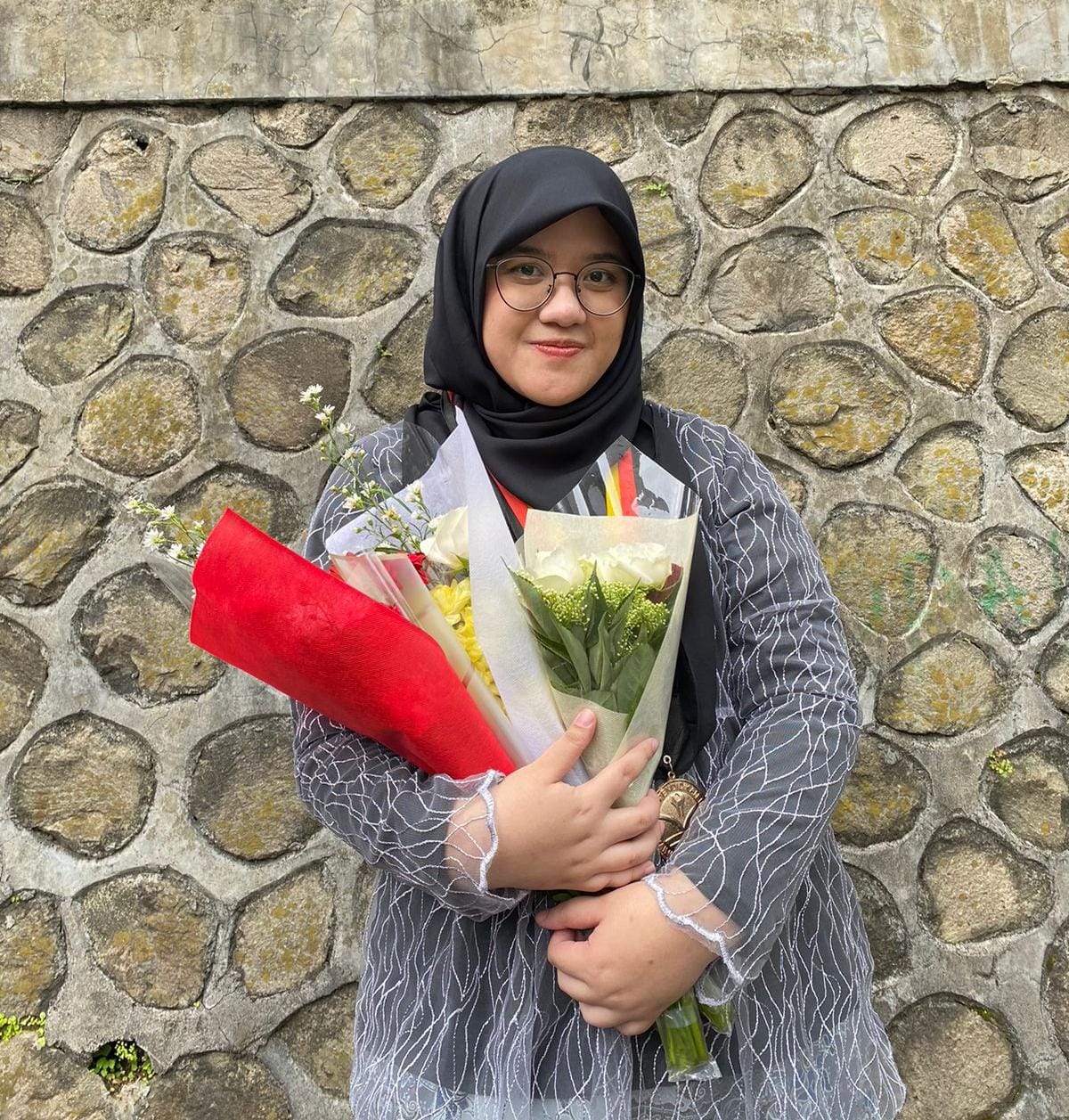 Nyimas Yoana Khairunnisa, Wisudawan Terbaik Program Studi Pendidikan Teknik Arsitektur pada Wisuda Gelombang I Universitas Pendidikan Indonesia Tahun 2023