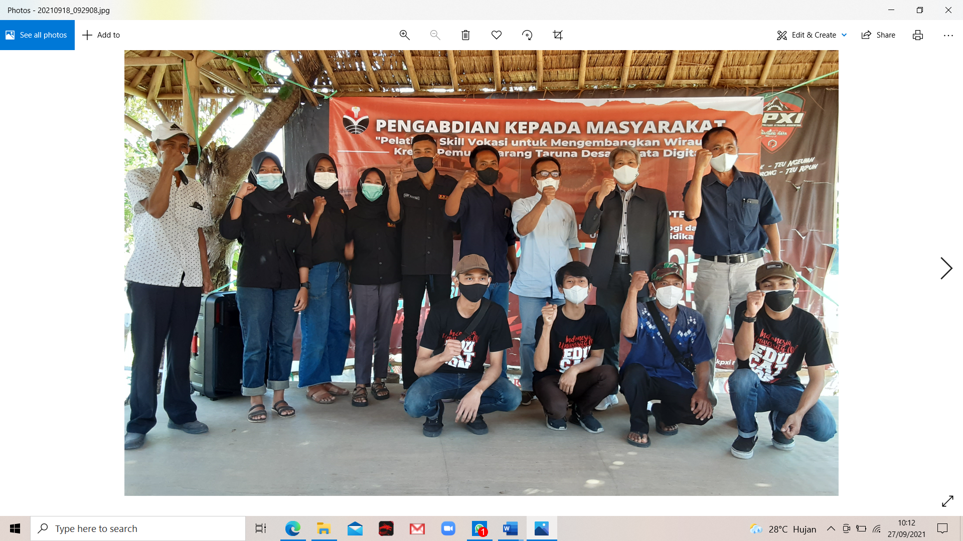 PkM FPTK UPI: Pelatihan Skill Vokasi untuk Mengembangkan Wirausaha Kreatif Pemuda Karang Taruna Desa Wisata Digital” 