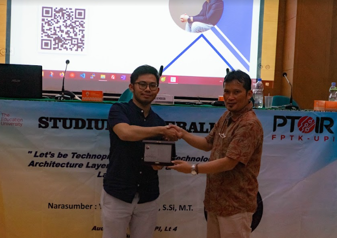 Prodi Pendidikan Teknik Otomasi Industri dan Robotika Selenggarakan Kuliah Umum Berjudul “Technology Architecture Layer on Business & Industries Landscape”