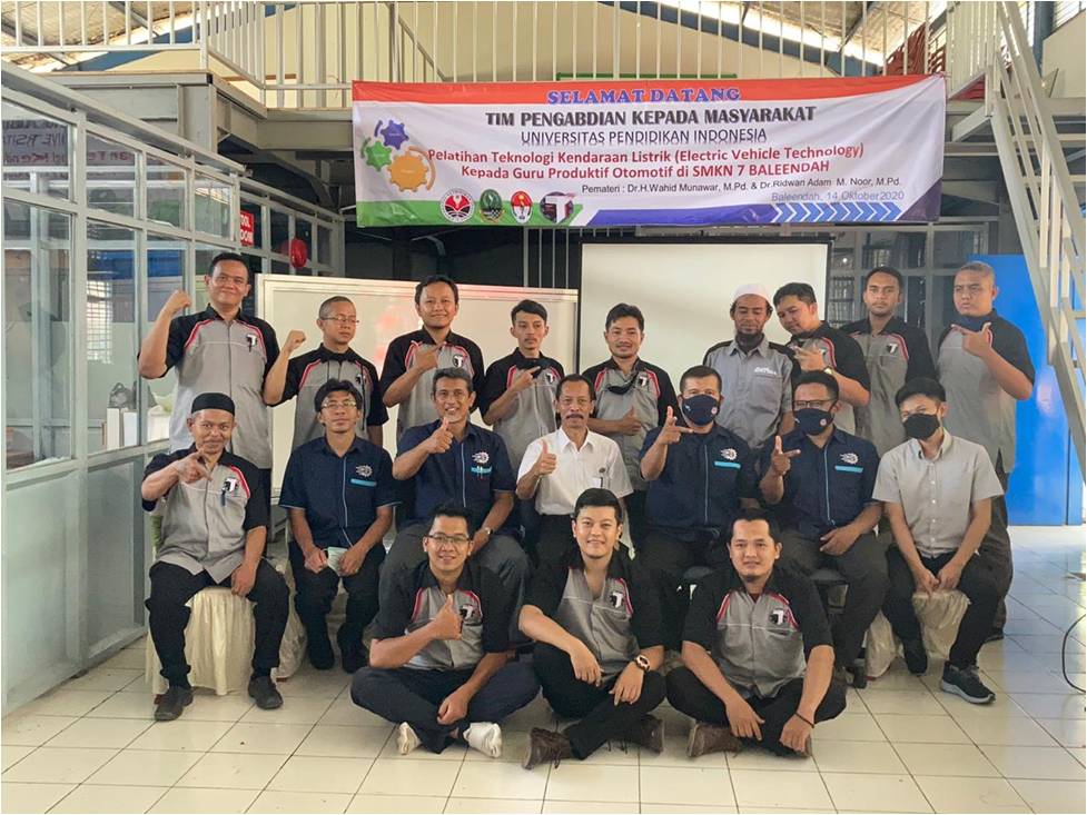 Diseminasi Teknologi Kendaraan Listrik (Electric Vehicle Technology) Kepada Guru Produktif Otomotif Di SMKN 7 Baleendah Kab. Bandung