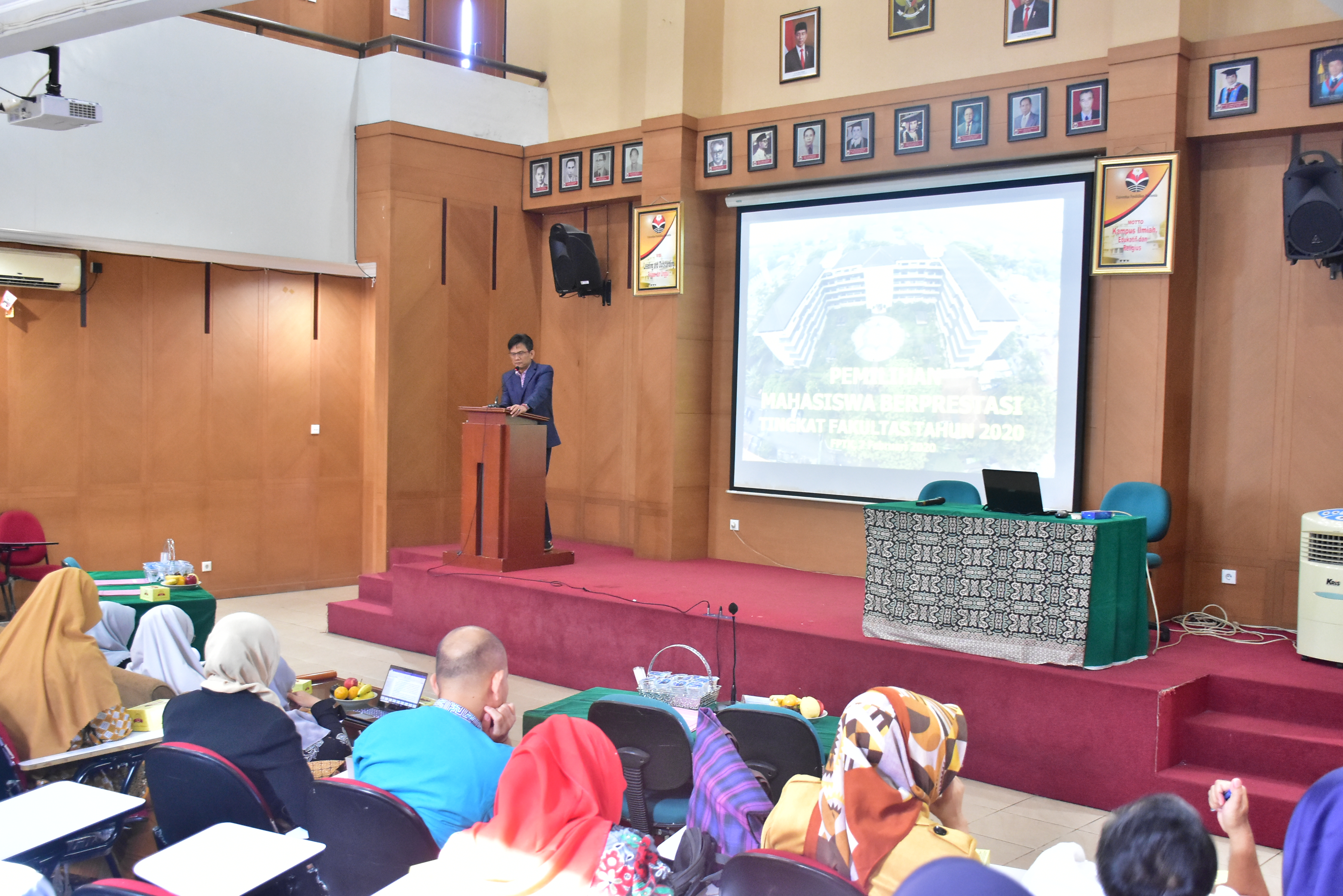 Mahasiswa Berprestasi Di Lingkungan FPTK UPI Berkompetisi Menjadi Yang Terbaik