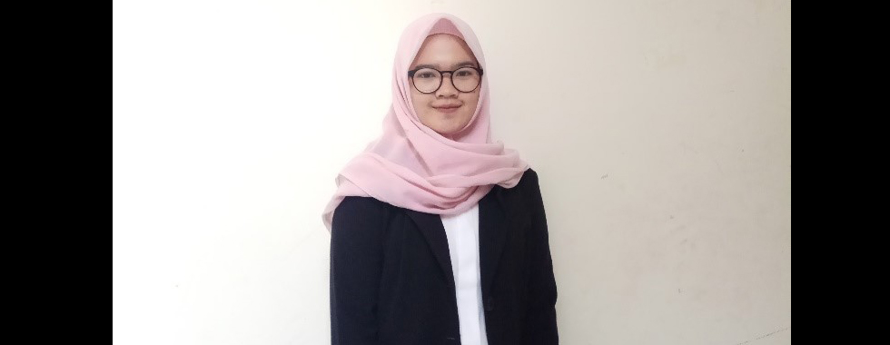 Wisudawan Terbaik Tingkat Fakultas, Aprellia Anggraeni: Terus Berusaha Sebaik Mungkin!