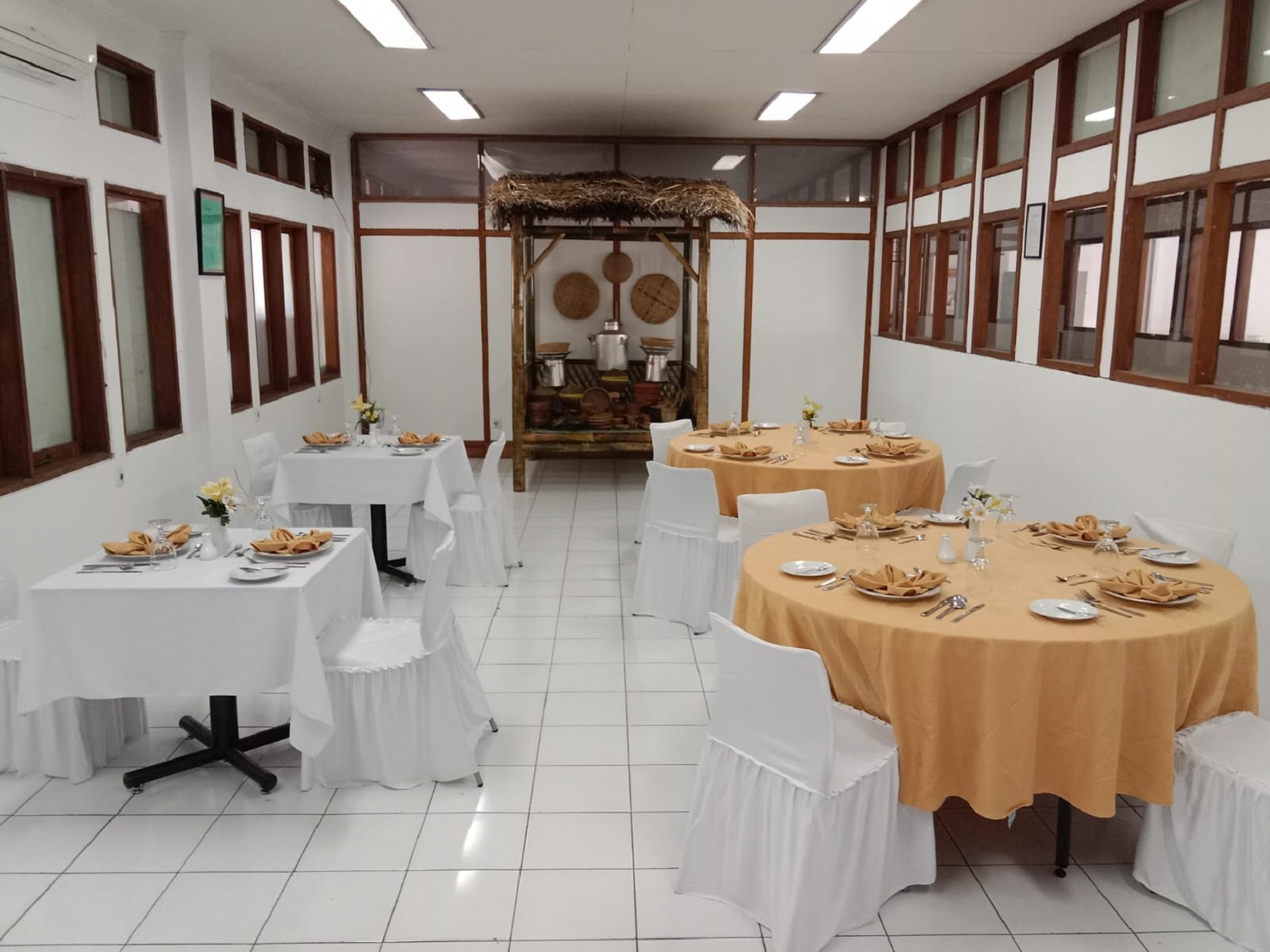 Lab Tata Hidang