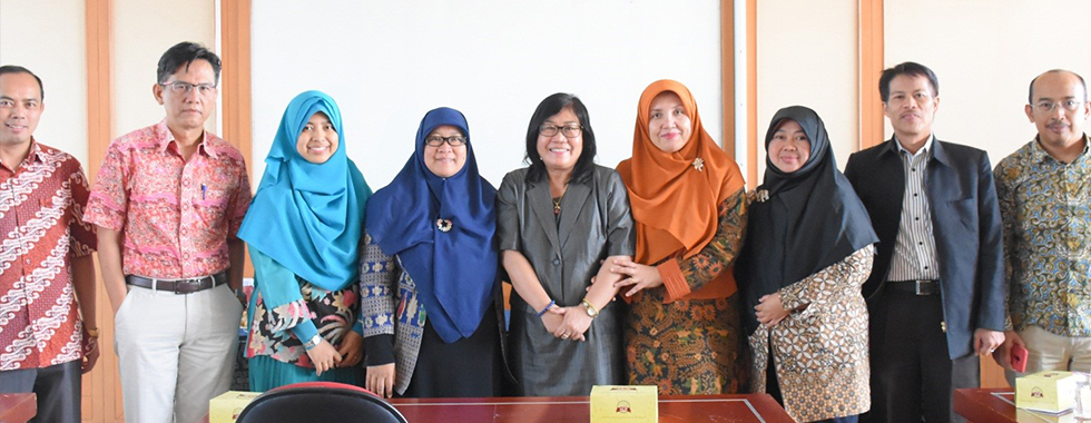 Fakultas Pendidikan Teknologi dan Kejuruan Universitas Pendidikan Indonesia dan FKIP Universitas Palangkaraya Tandatangani Perjanjian Kerjasama MoU 5thUPI International Conference TVET Joint Conference