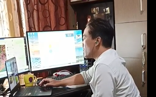 Dari Ruang Keluarga Sederhana Menuju Ruang Sidang Tesis: Perjuangan Andri Budiman, Wisudawan Terbaik Magister Arsitektur UPI