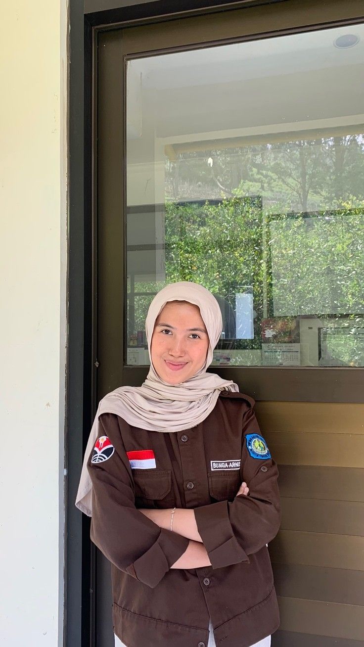 Perjalanan Bunga dalam Menyeimbangkan Akademik, Organisasi, dan Karya hingga Menjadi Wisudawan Terbaik Program Studi Pendidikan Teknologi Agroindustri