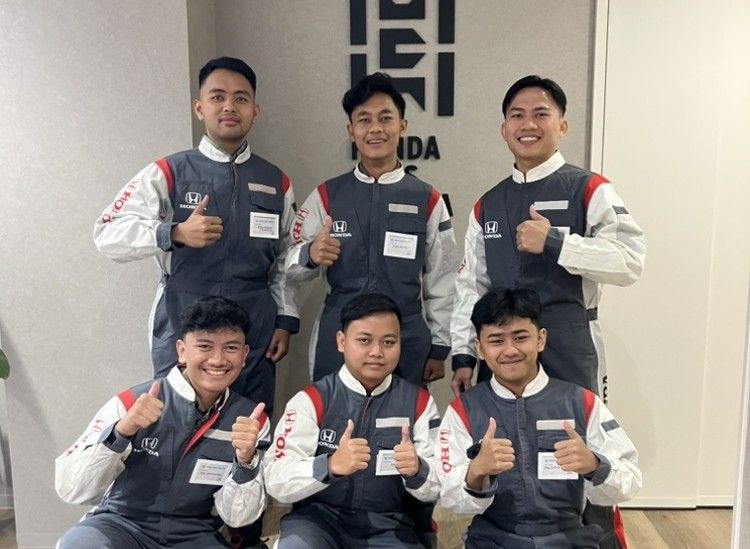 6 Mahasiswa Pendidikan Teknik Otomotif FPTI UPI Ikuti Program Internship Honda Cars Hakata Batch 2 di Jepang
