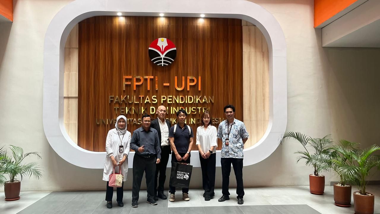 PTOIR FPTI UPI menerima kunjungan resmi dari IBARAKI Prefectural Institute of Information Technology Jepang untuk Penjajakan Potensi Kolaborasi Penelitian dan Kerja Sama Internasional