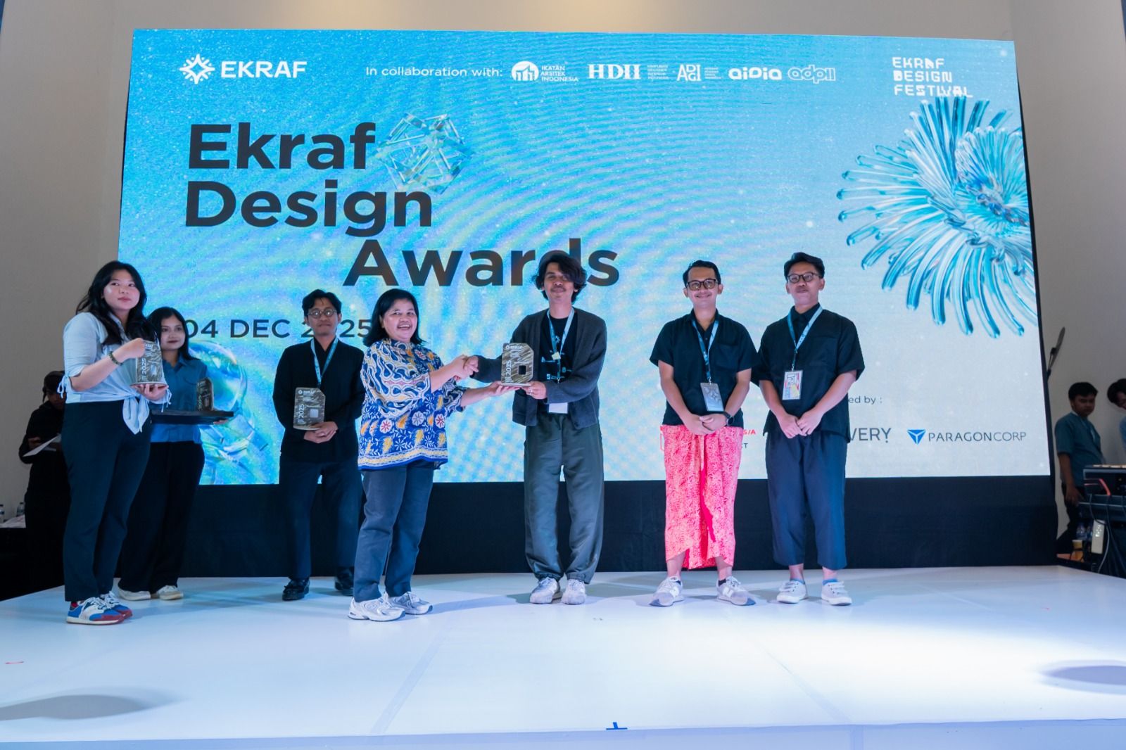 Dendy Revolusi Mahasiswa Magister Arsitektur FPTI UPI Raih Penghargaan di EKRAF Design Festival 2025