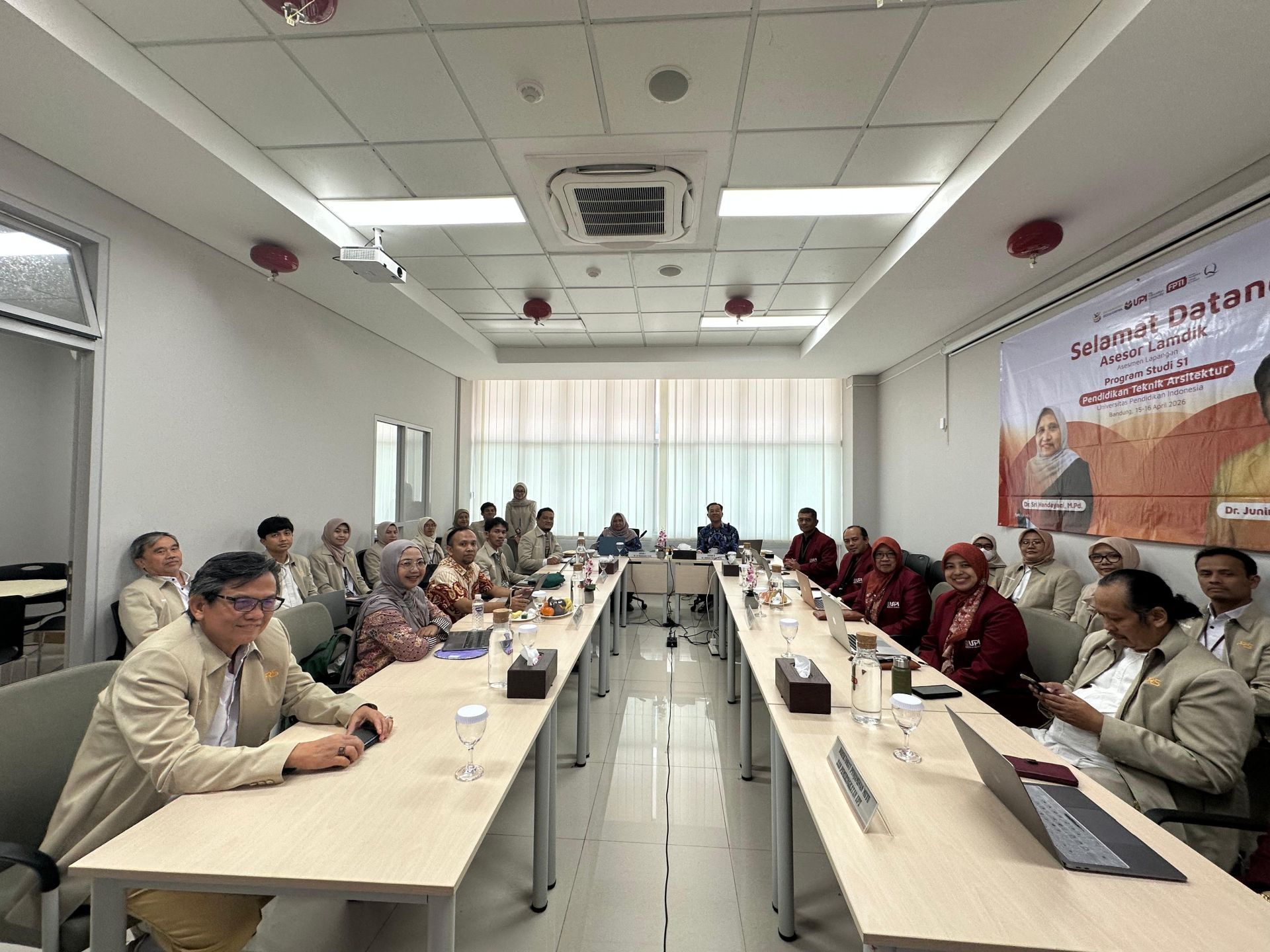 Prodi Pendidikan Teknik Arsitektur S1 FPTI UPI Perkuat Komitmen Mutu melalui Asesmen Lapangan LAMDIK