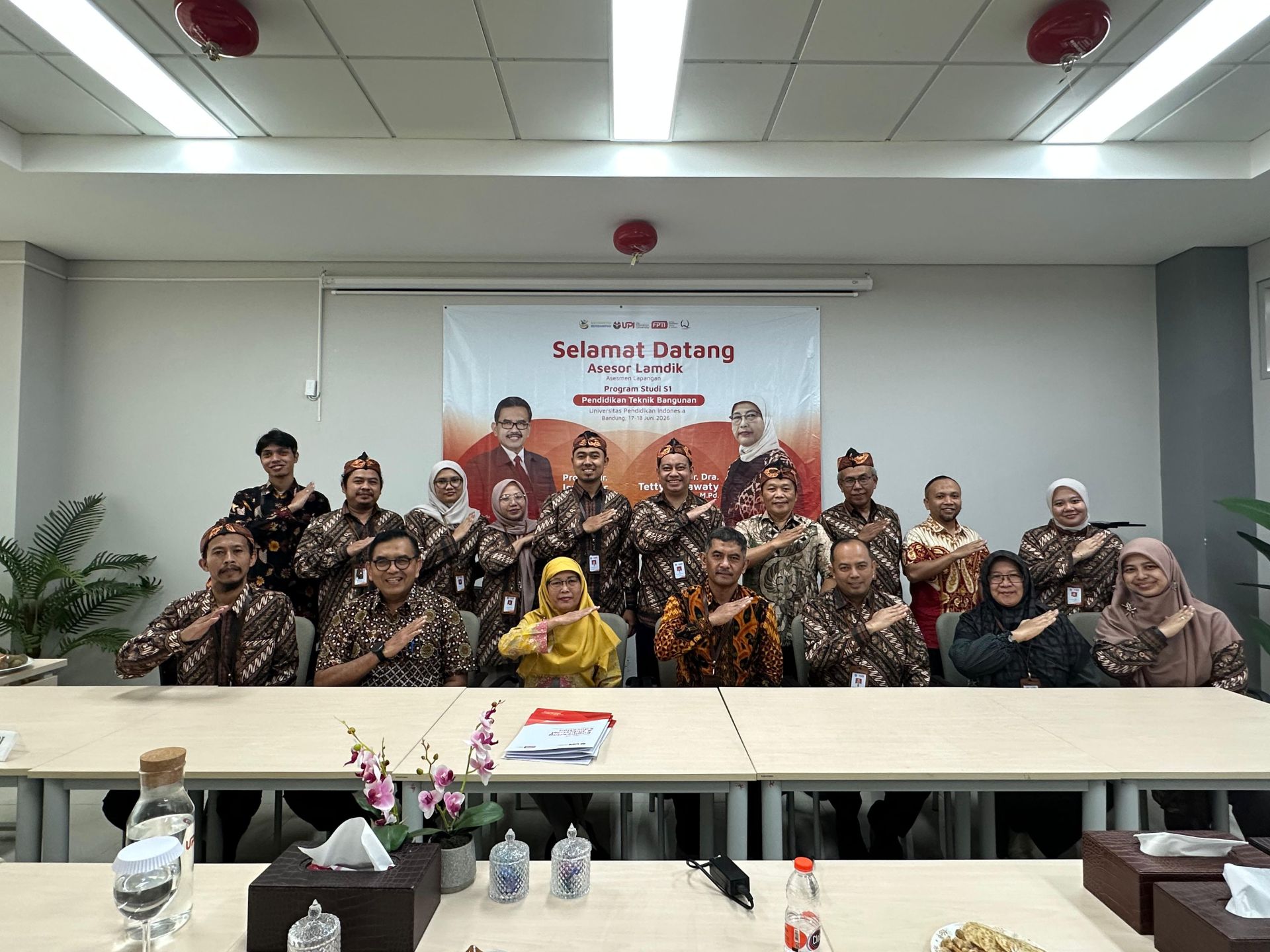 Prodi Pendidikan Teknik Bangunan FPTI UPI Teguhkan Budaya Mutu melalui Asesmen Lapangan LAMDIK