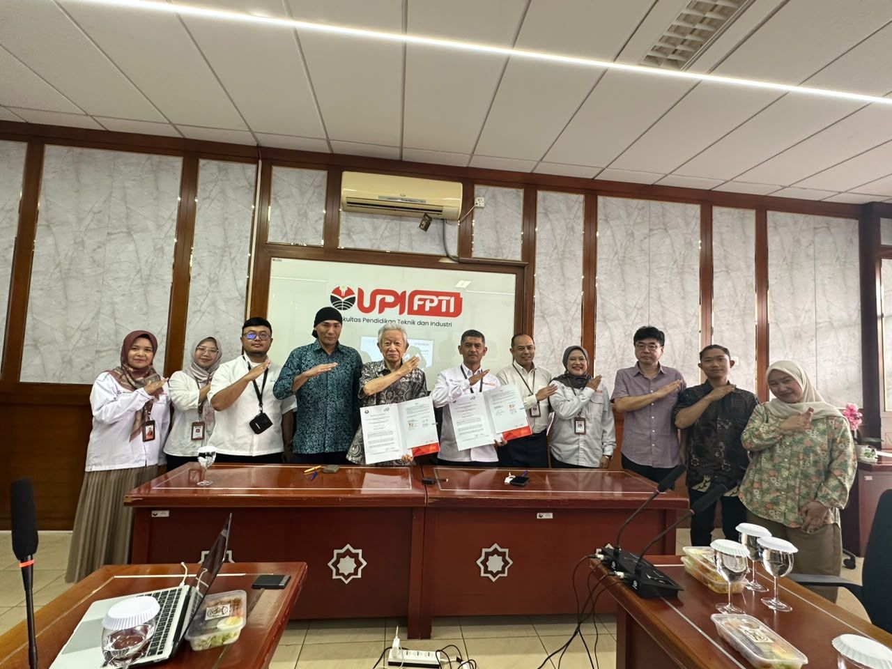 FPTI UPI dan Earth Japan Farm Co., Ltd. Perkuat Kolaborasi Riset Pertanian Berkelanjutan melalui Penandatanganan MoA