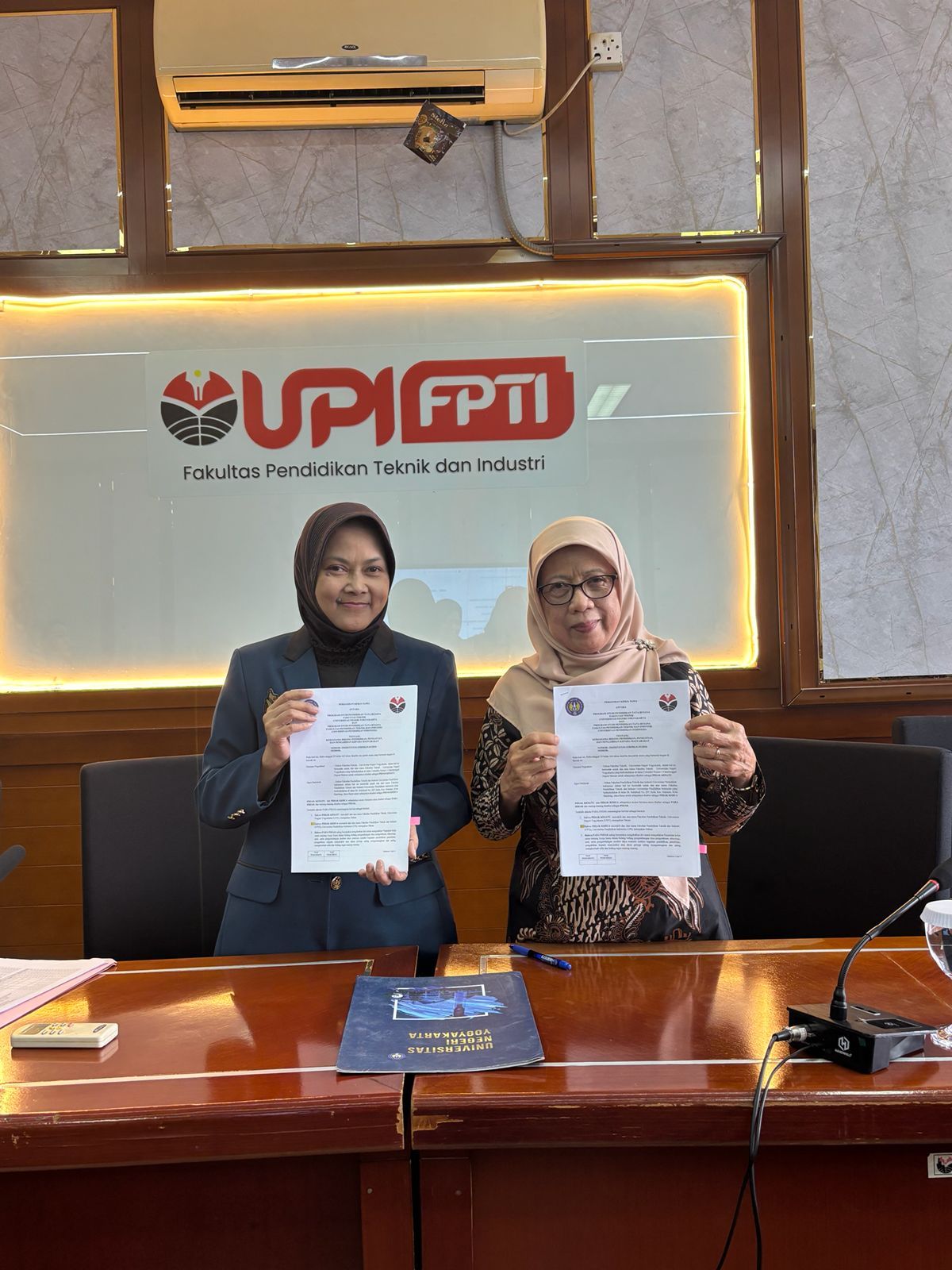 FPTI UPI dan UNY Perkuat Kolaborasi Akademik melalui Penandatanganan PKS Program Studi Pendidikan Tata Busana