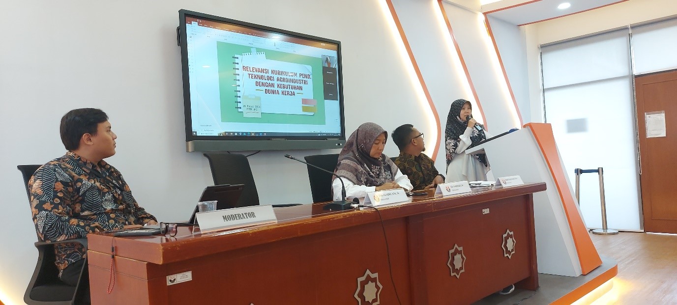 FGD Relevansi Kurikulum Program Studi Pendidikan Teknologi Agroindustri bersama SMK dan DUDIKA