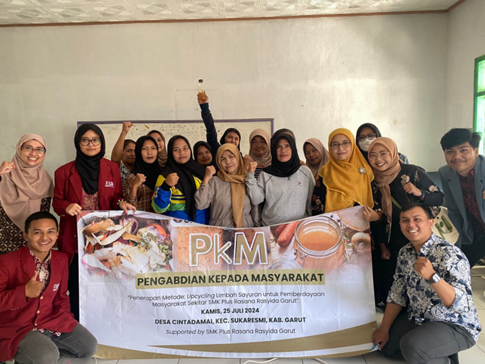 Penerapan Metode: Upcycling Limbah Sayuran untuk Pemberdayaan Masyarakat Sekitar SMK Plus Rasana Rasyidah Garut