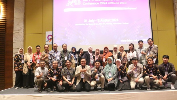 UPI Cetak Prestasi Gemilang, the 8th TVET Internasional Conference di Hua Hin Thailand Berjalan Sukses