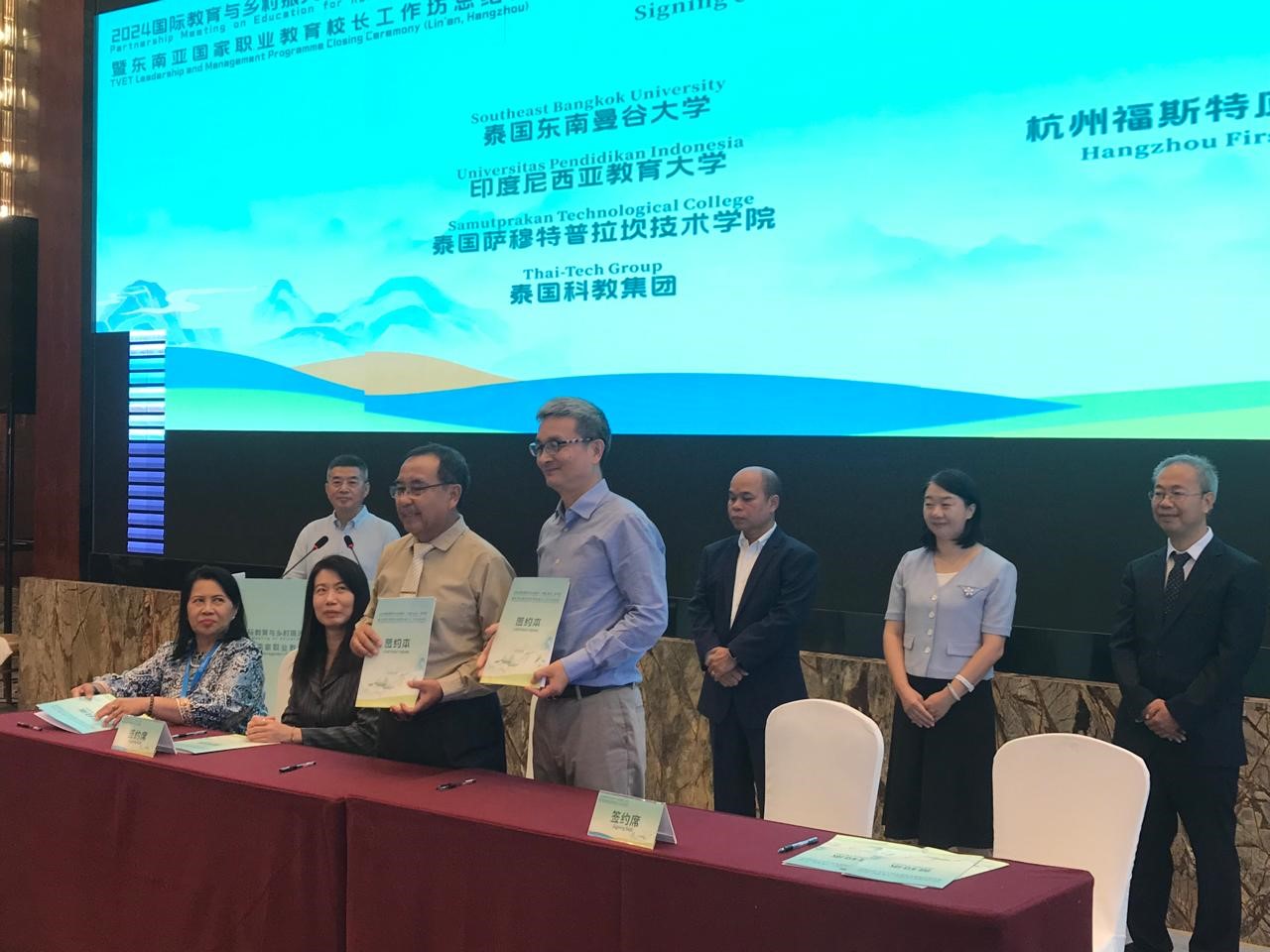 UPI menghadiri undangan UNESCO INRULED-SEAMEO TED in conjunction with Global Smart Education Conference 2024 di Beijing Normal University dan Hangzhou