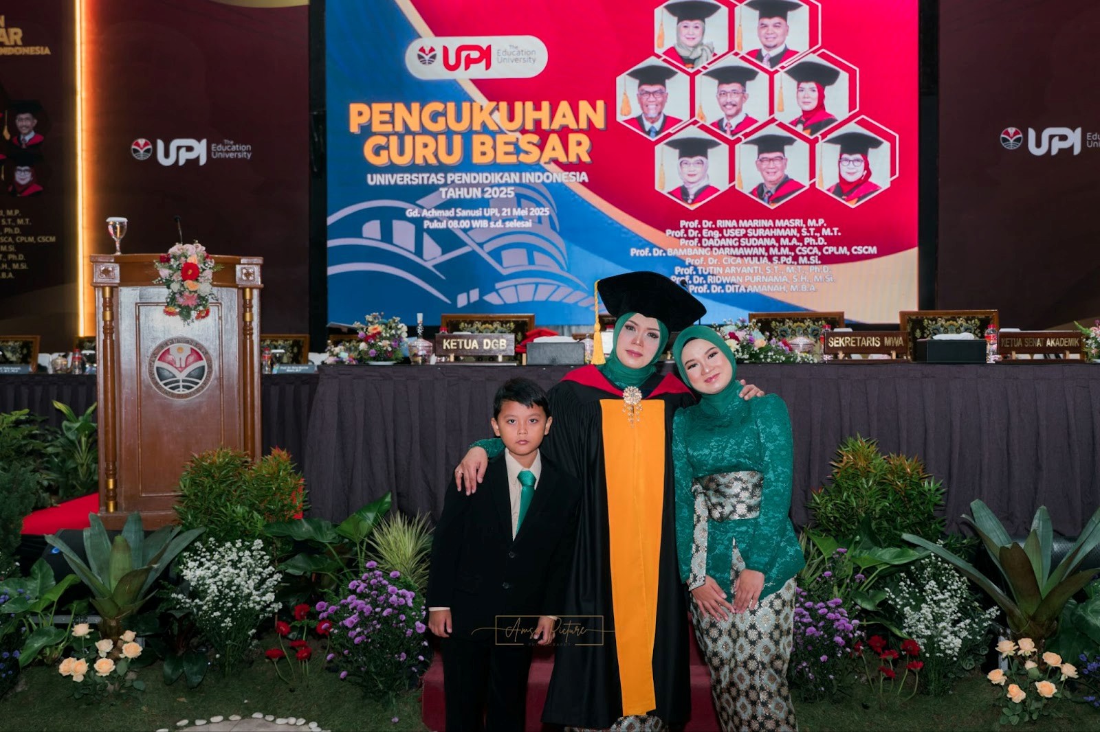 Prof. Dr. Cica Yulia Resmi Dikukuhkan sebagai Guru Besar FPTI UPI dalam Bidang Ilmu Gizi Atasi Triple Burden of Malnutrition di Indonesia
