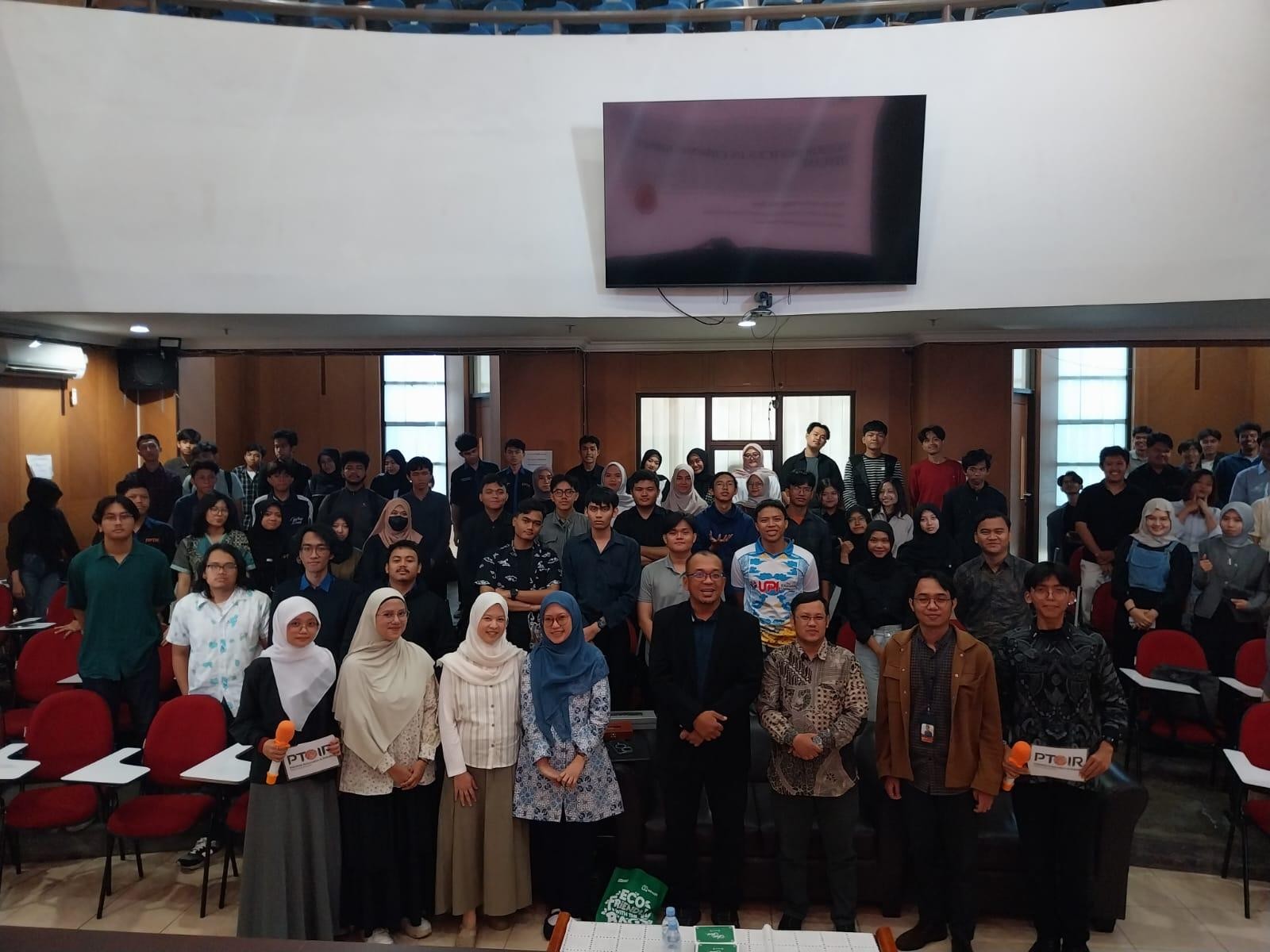 Kuliah Umum PTOIR-FPTI UPI: Sensor Device Untuk Deteksi Penyakit Ginjal Kronis oleh Prof. Dr. Ahmad Rifqi Md Zain