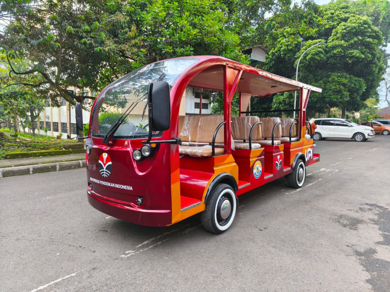 Dari Kelas ke Kendaraan, Karya Mahasiswa Otomotif FPTI UPI Hadirkan Inovasi Shuttle Bus Listrik Ramah Lingkungan