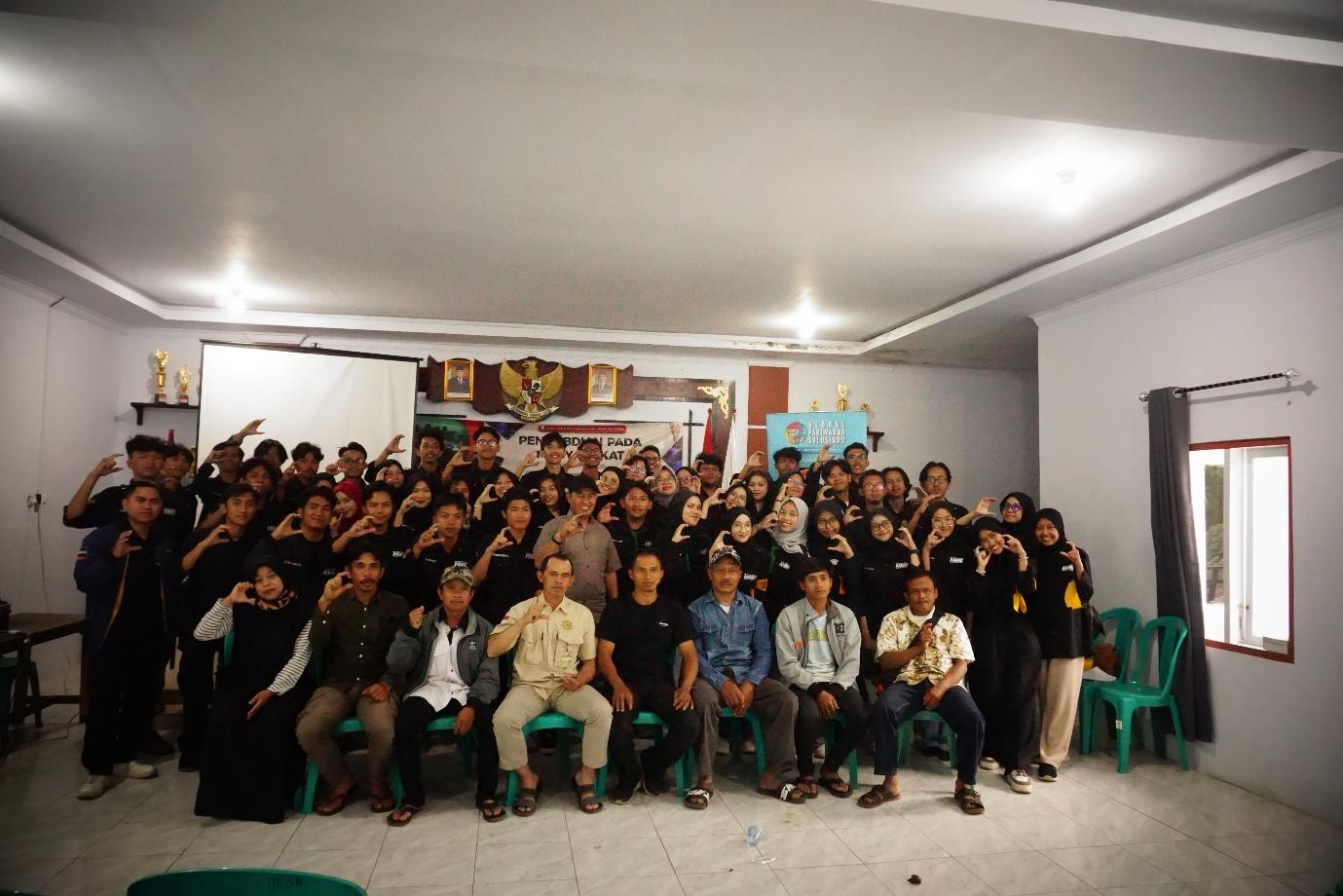 Prodi Pendidikan Teknik Elektro FPTI UPI Gelar Pelatihan Efisiensi Energi dan K3 Kelistrikan di Desa Cupunagara, Subang dalam Rangkaian Pengabdian