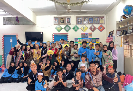 Mahasiswa FPTI UPI Jadi Delegasi International Volunteer and Education Conference (IVEC) 2025 di Malaysia