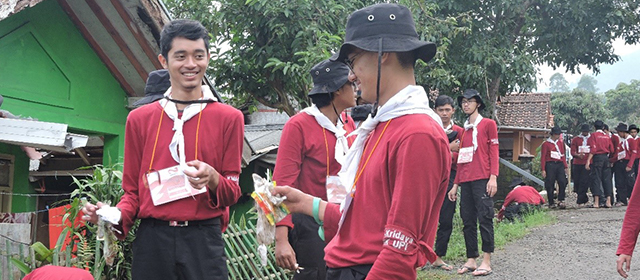 Mahasiswa Arsitektur KMA-Kridaya FPTK UPI adakan Pengabdian Masyarakat di Gunung Puntang 